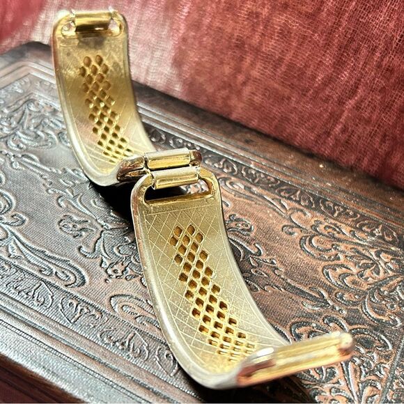 Vintage Cheetah Leopard Print Calf Hair Metal Bracelet - Picture 4 of 6